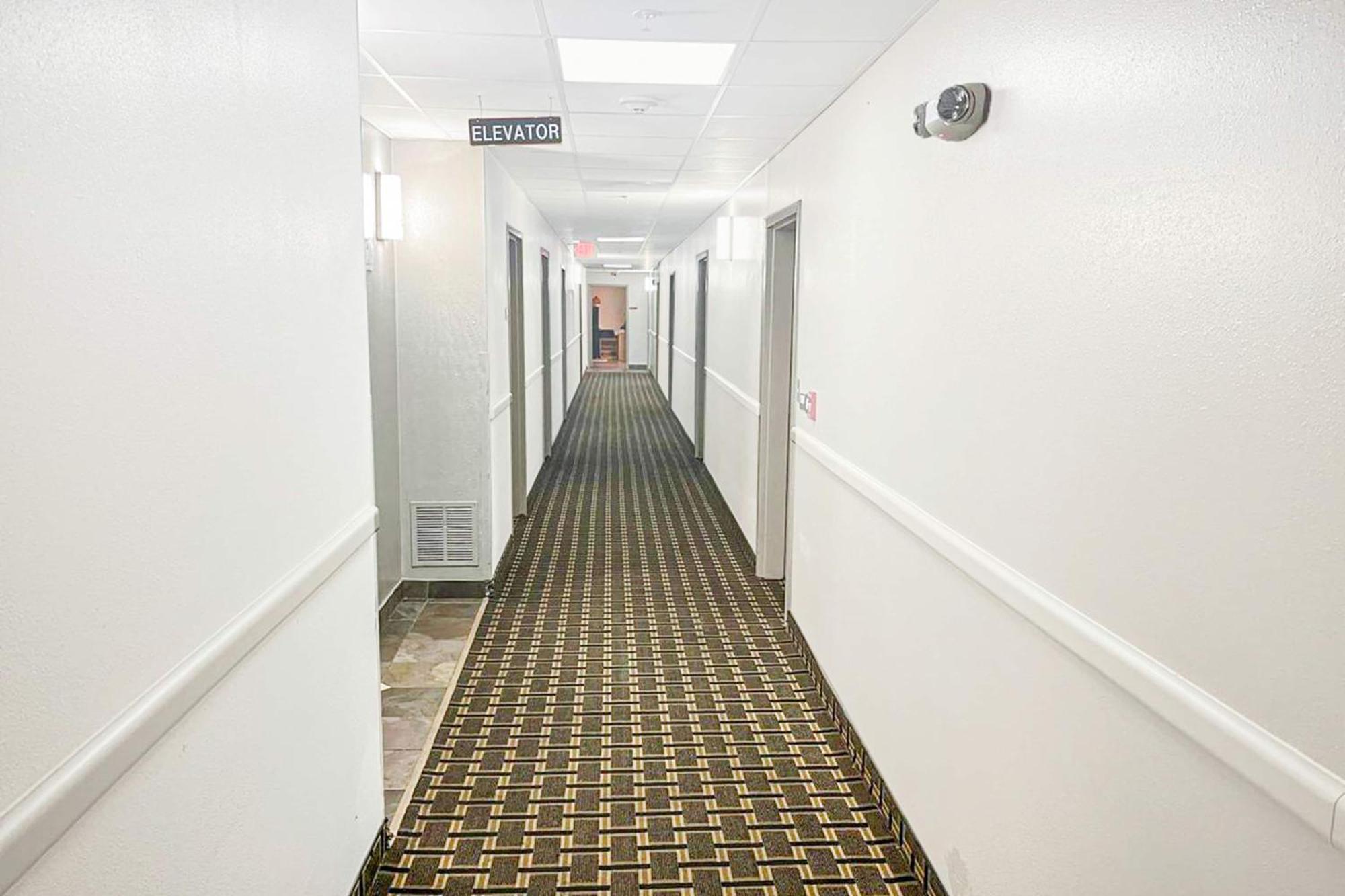 Oyo Townhouse Beaumont Medical Center Area Hotell Exteriör bild