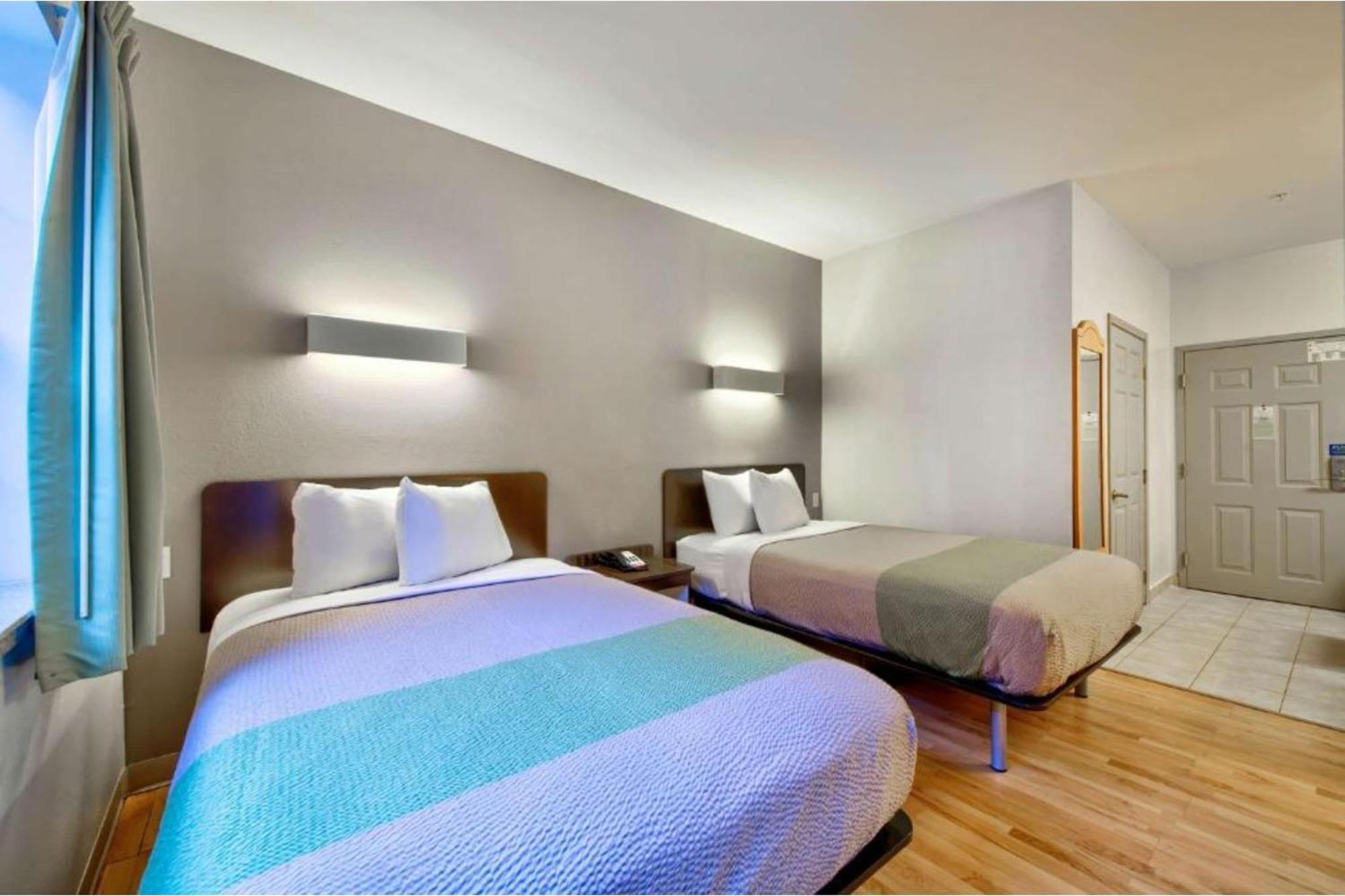 Oyo Townhouse Beaumont Medical Center Area Hotell Exteriör bild
