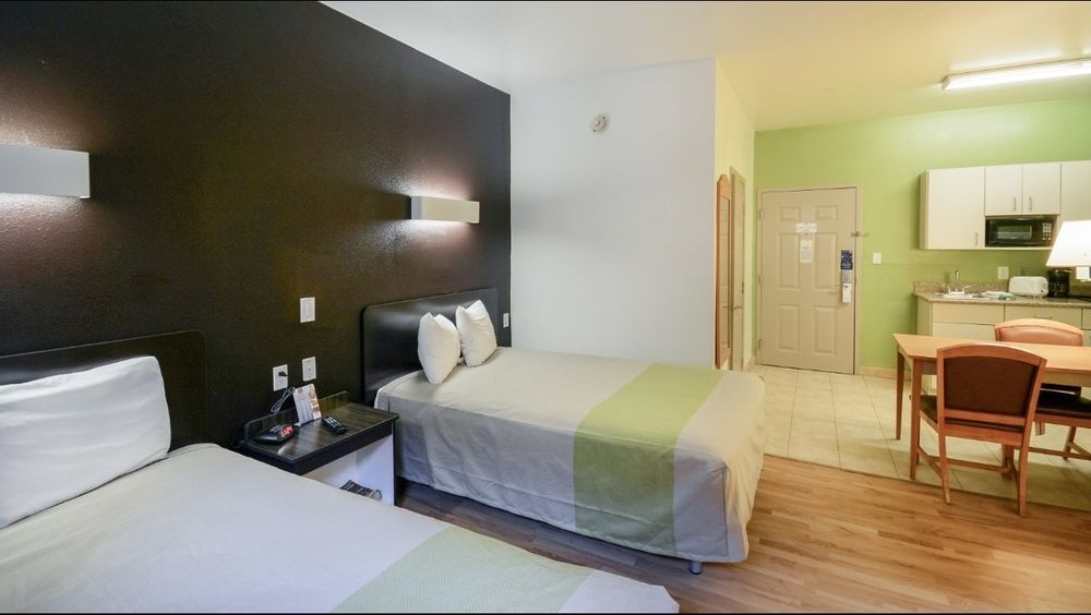 Oyo Townhouse Beaumont Medical Center Area Hotell Exteriör bild